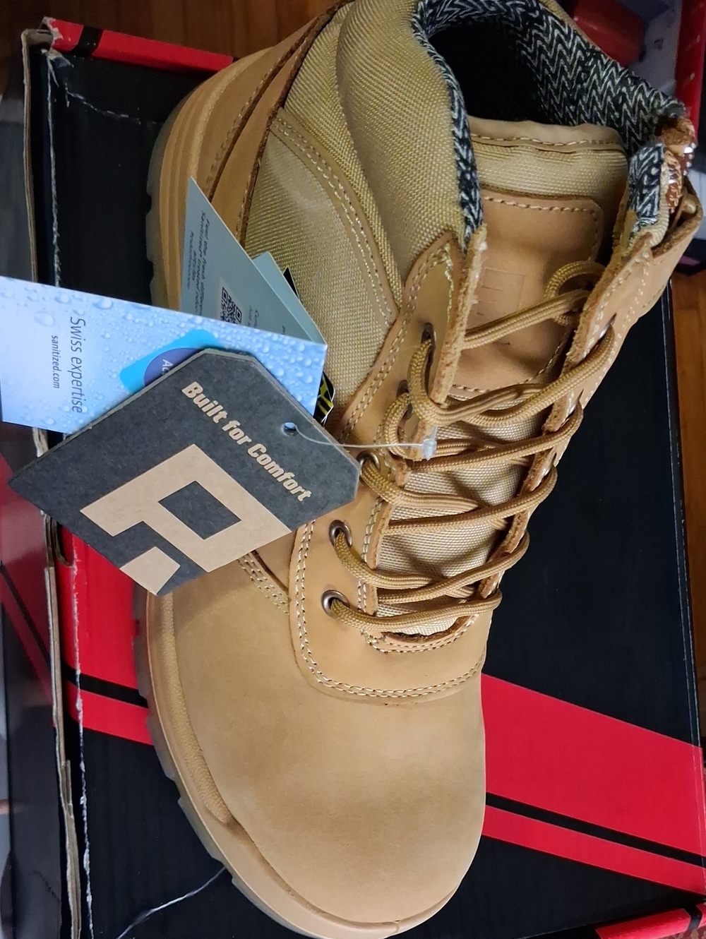 Men's Tan Work Boot with Cushioned Comfort